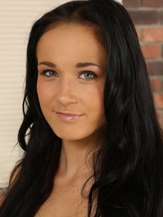Nicole Love