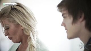 Alura Jenson Animando A Mama Sub