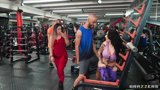 The Official Egypt - A Not So Sneaky Public Gym Bang