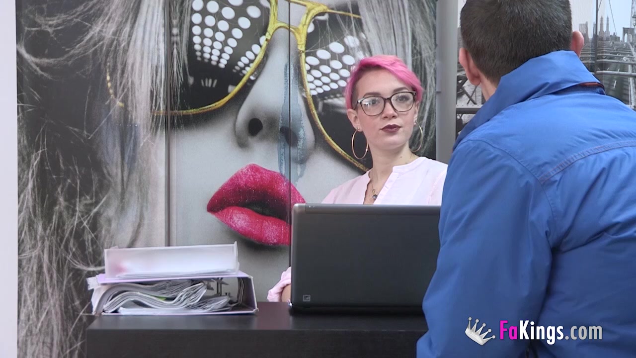 La Jefa Cachonda se Folla al Aspirante