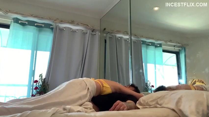 0122- Stepmom Enjoying on Sharing Bed With Stepson