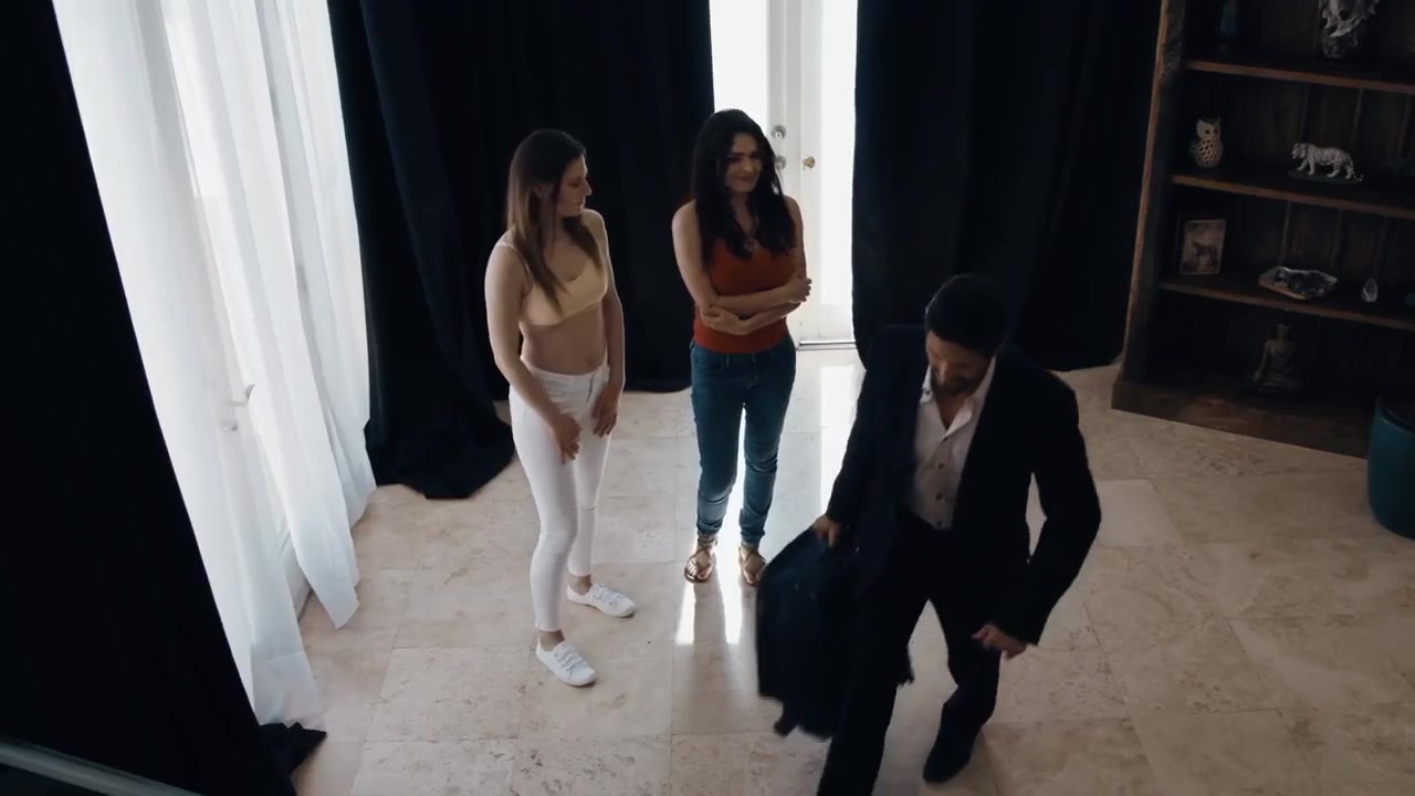 0374-Father Figure (Full Movie) 720p