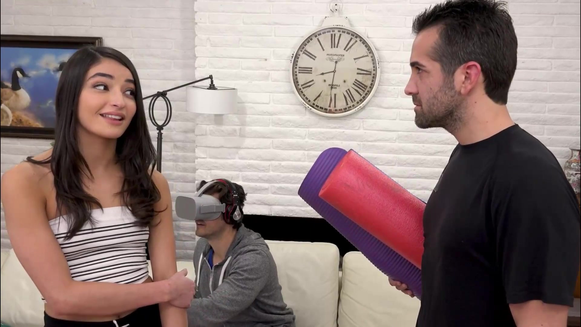 Emily Willis Gets Fucked By Her Trainer While Her Boyfriend Play A Vr Game