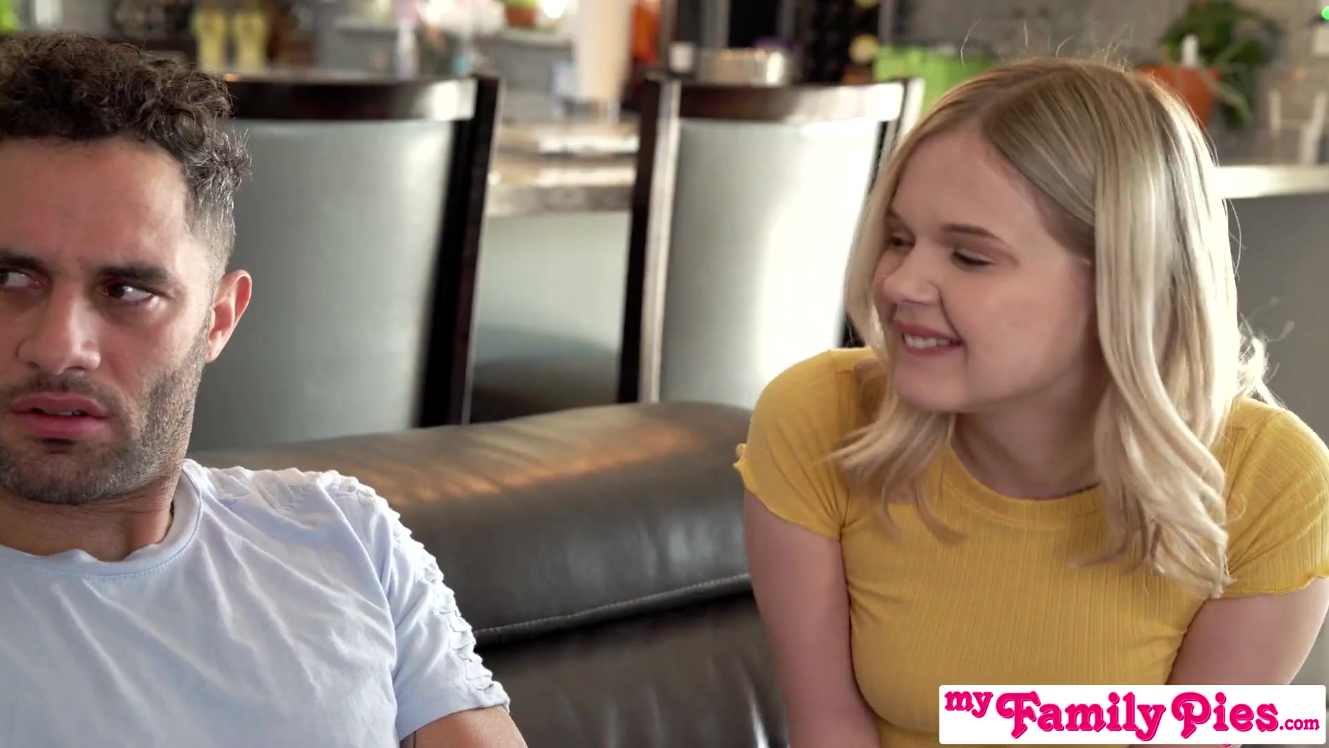 Step-Sis: "Why don't You Pull It Out?" S18:E2