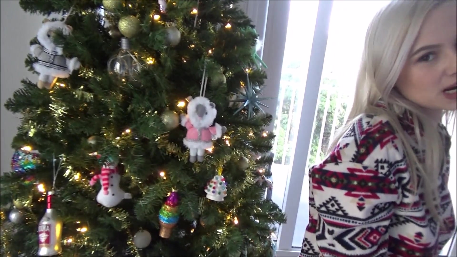 Little Blonde Step Sister's Christmas Present - Aria Banks - Family Therapy