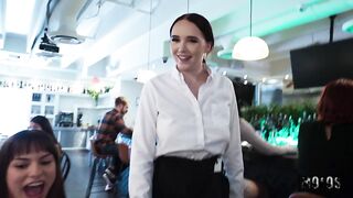 Scarlett Rose And Dakota Quinn - Fancy Diners XXX