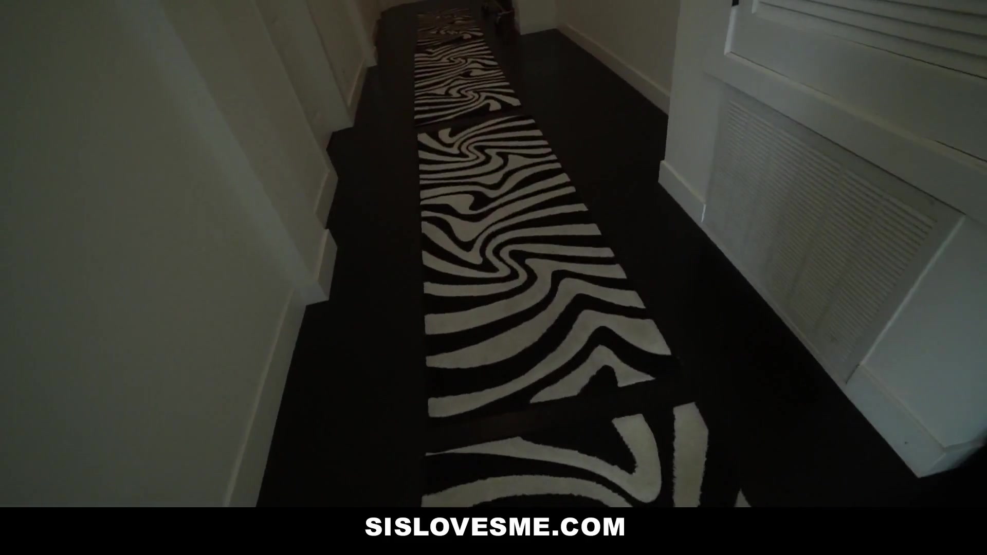 Simon says Fuck my Pussy