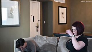 texas_milf_pov Thick profesora de culo hace que el estudiante se corra en ella!