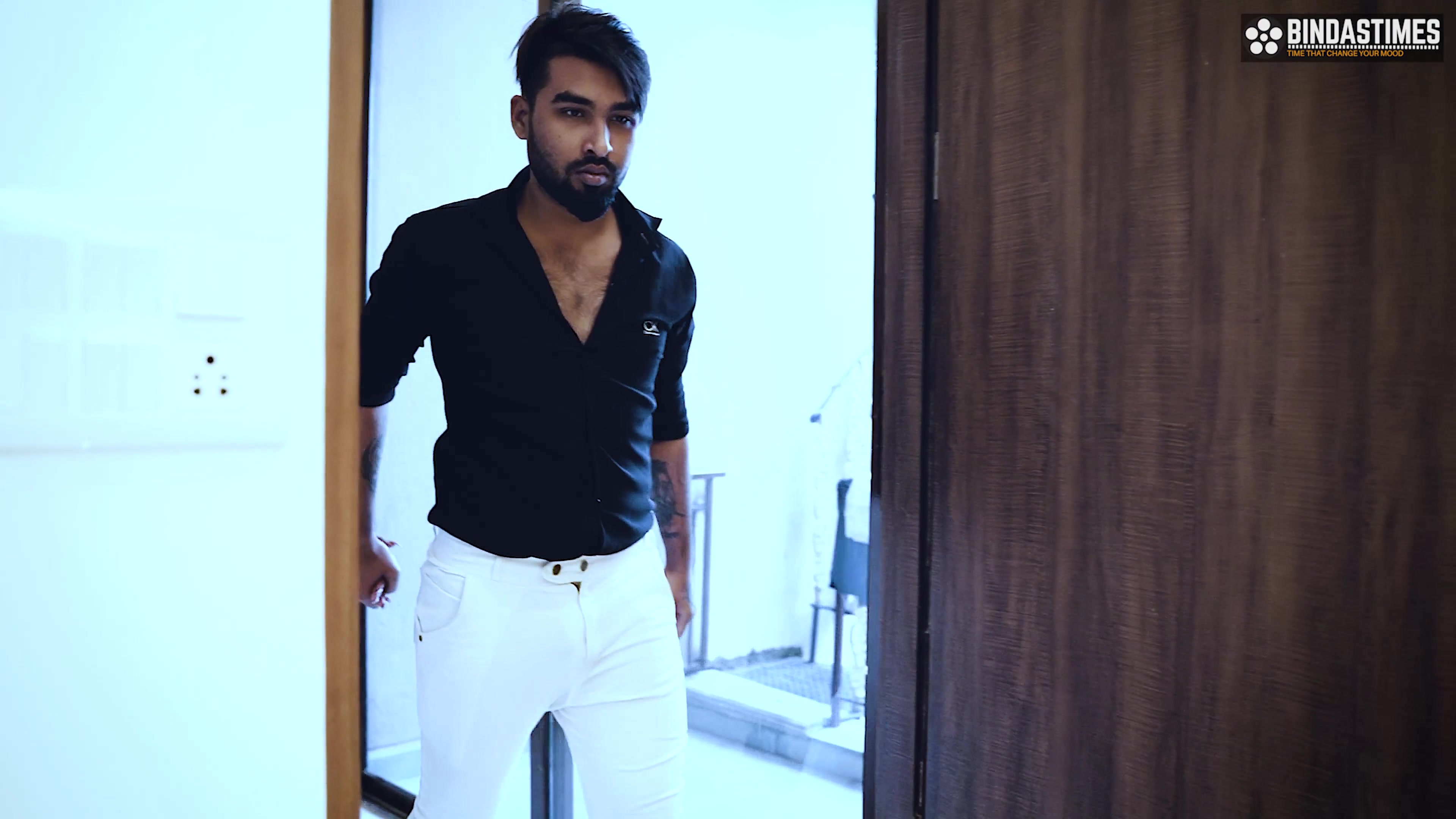 Raat me Sauteli bahan Sudipa ko gharse nikalte dekh Bhai ne chod dala- sudipa