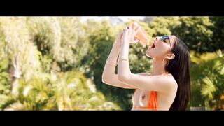 New Emily Willis Solo fingerings herself on Car