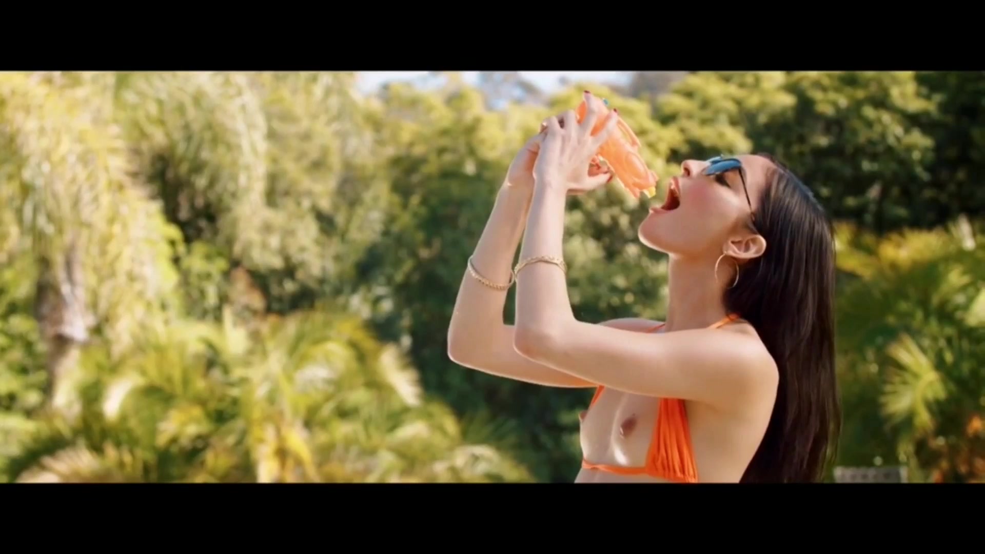 New Emily Willis Solo fingerings herself on Car