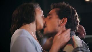 0863-The Seychelles Part 03 - Mona Wales & Adriana Chechik (MissX)