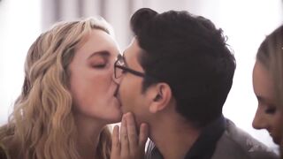 1093-Mom's Dirty Book Club - Dunny Medison & Charlie Forde (MissX)