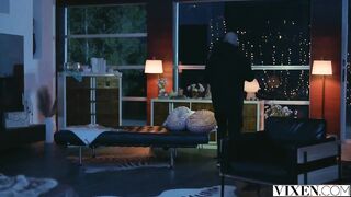 Bodyguard VIOLET MYERS & MAXIMO GARCIA