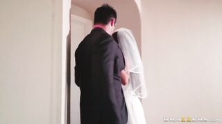 1153-Fuck The Bride - August Tyler
