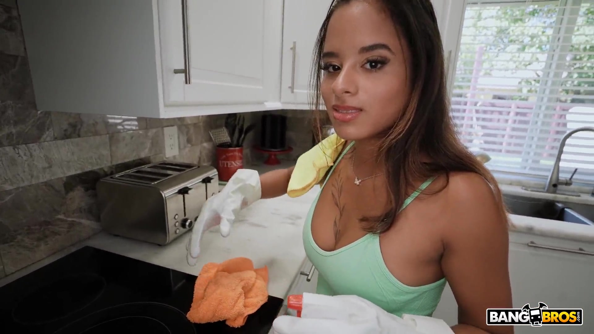 Isabella Jules – The Replacement Maid