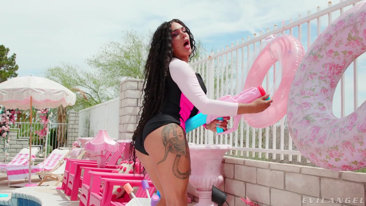 Eva Maxim - Poolside Stud Seduction