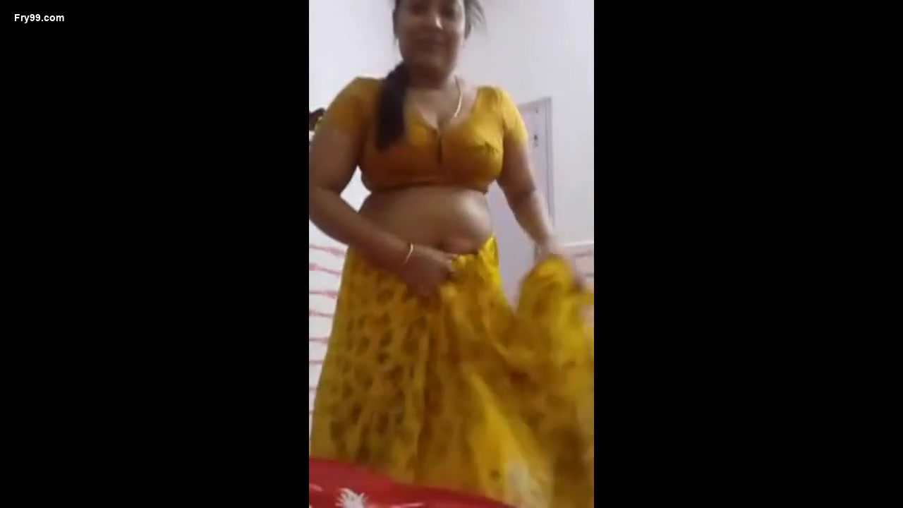 chubby milf strip tease