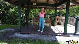 Kenzie Snow, Kaby Snow – The Snowfall On The Bus