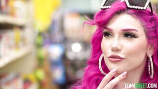 Lily Lou – Bodega Thief