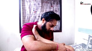 Aashi Beautiful Indian Desi Bhabhi Uncut