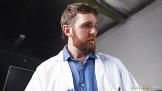 Abigaiil Morris – Smile! Thick Dick, DMD Is Ready To Drill