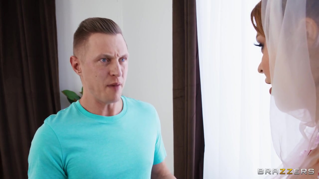 Elly Clutch – I Dream Of Chudai