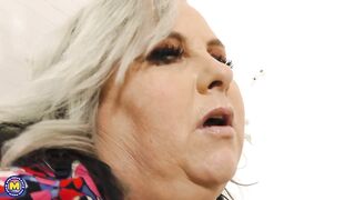 Rockhardo Black - Luna (EU) - Luna is a BBW British cougar with a naughty taste for b