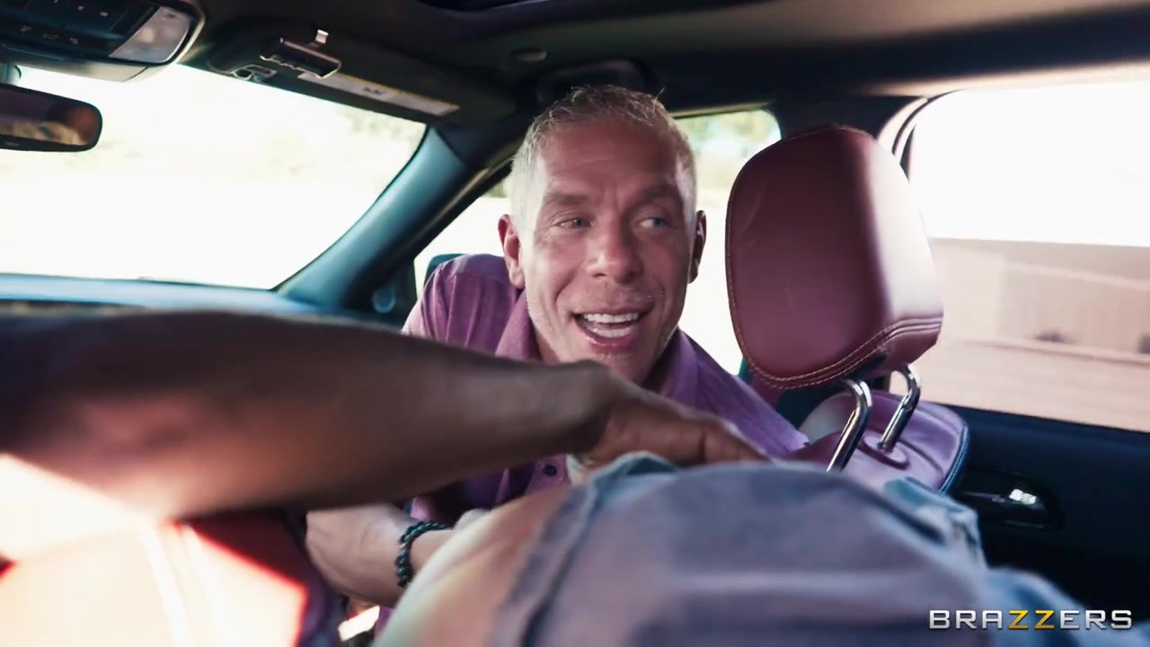 Lexi Lore - She's For The Streets