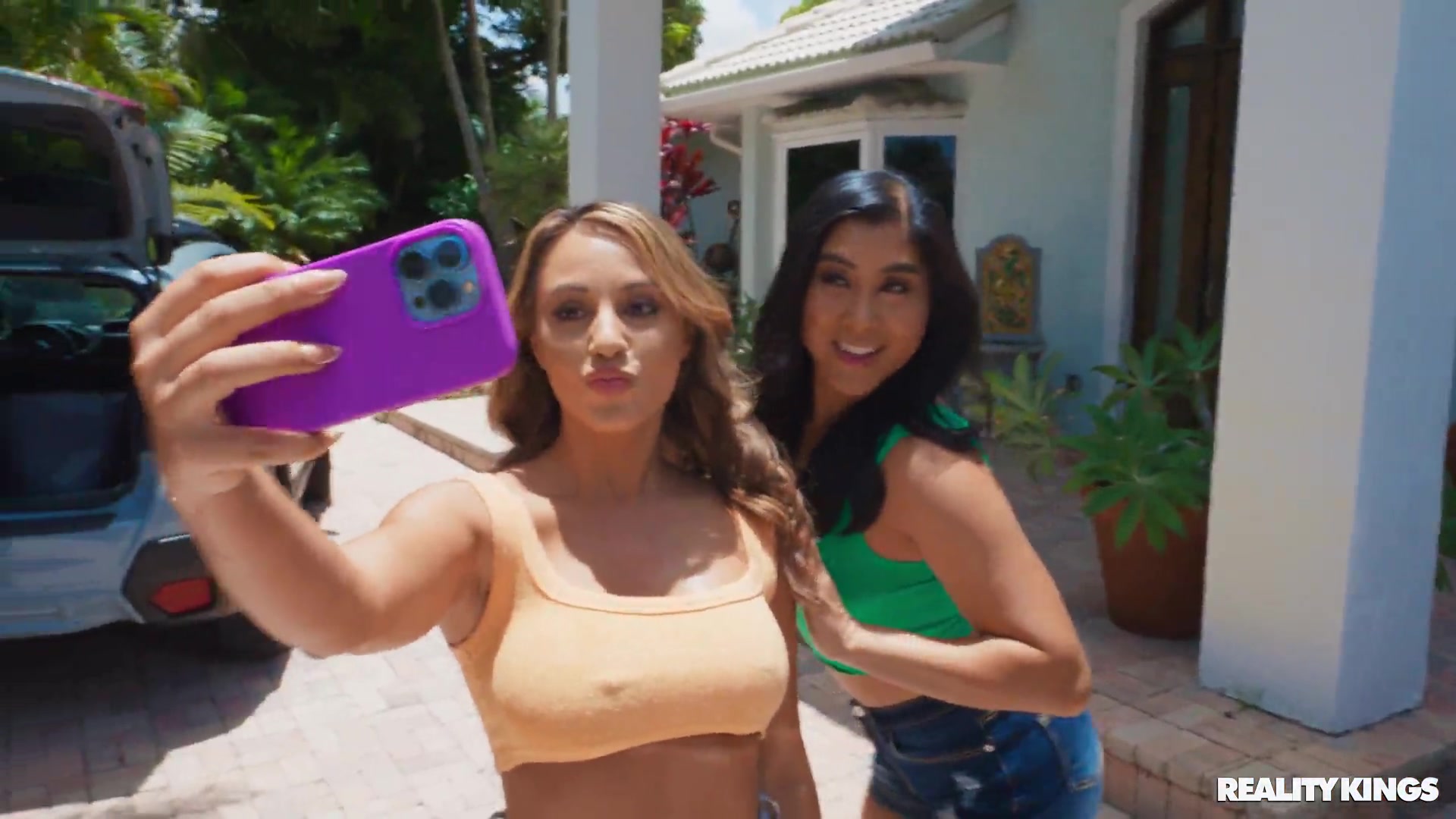 Emerald Loves, Monica Minx – Stuck Up Influencers Get What They Deserve