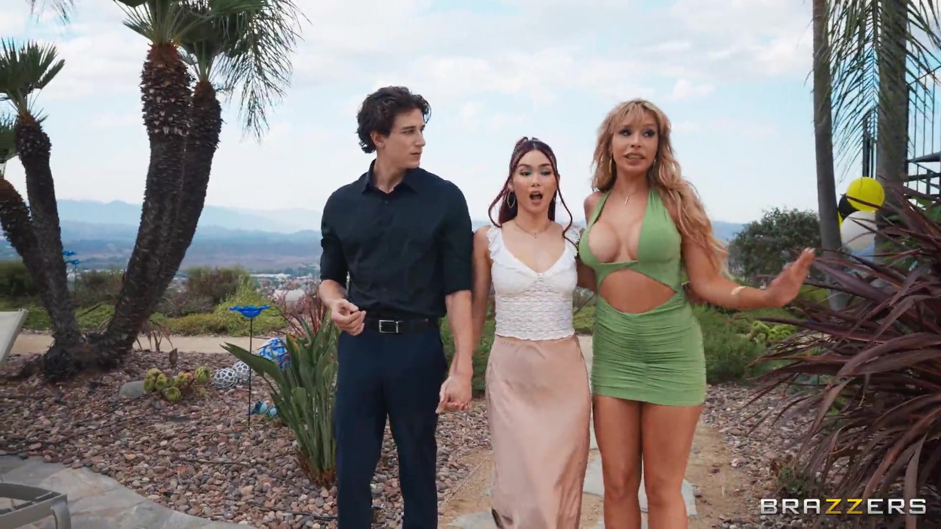 Carmen Caliente – Swinging In The Neighborhood Part 1