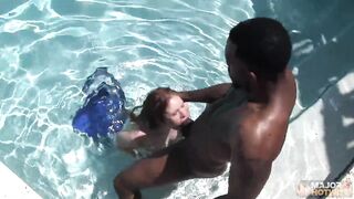 Christie Wett – Deepthroat Pool Session