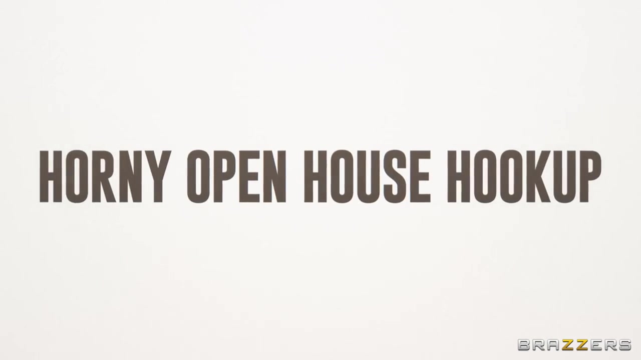 Kayley Gunner, Sami Hayes – Horny Open House Hookup