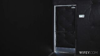 Bella Bare - Blonde MILF Gets Tag-Teamed By BBC