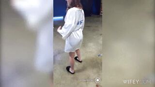 Amy Lynne – Stunning Hotwife Takes A Huge BBC