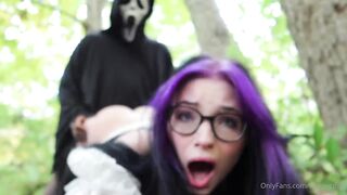 Naomi Hughes Fucks Ghostface Guy In The Forest