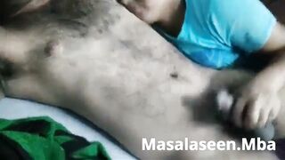 Horny guy records his Tamil sex MMS with his GF