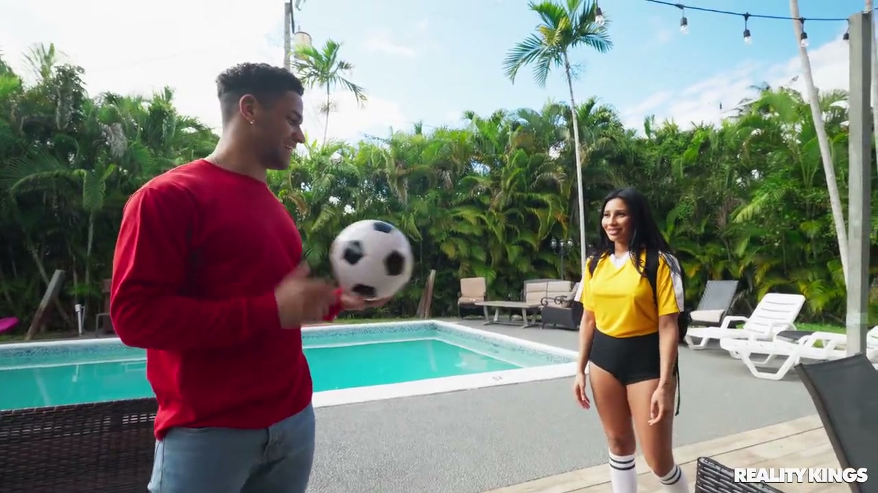 Ally Berry - He Shoots She Scores