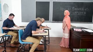 Kiki Cali - HR Hijabi Girl Finally Lets Loose