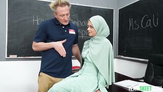 Kiki Cali - HR Hijabi Girl Finally Lets Loose