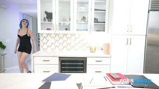 Jewelz Blu Takes An Airtight Anal Pounding With Big Dick Stud