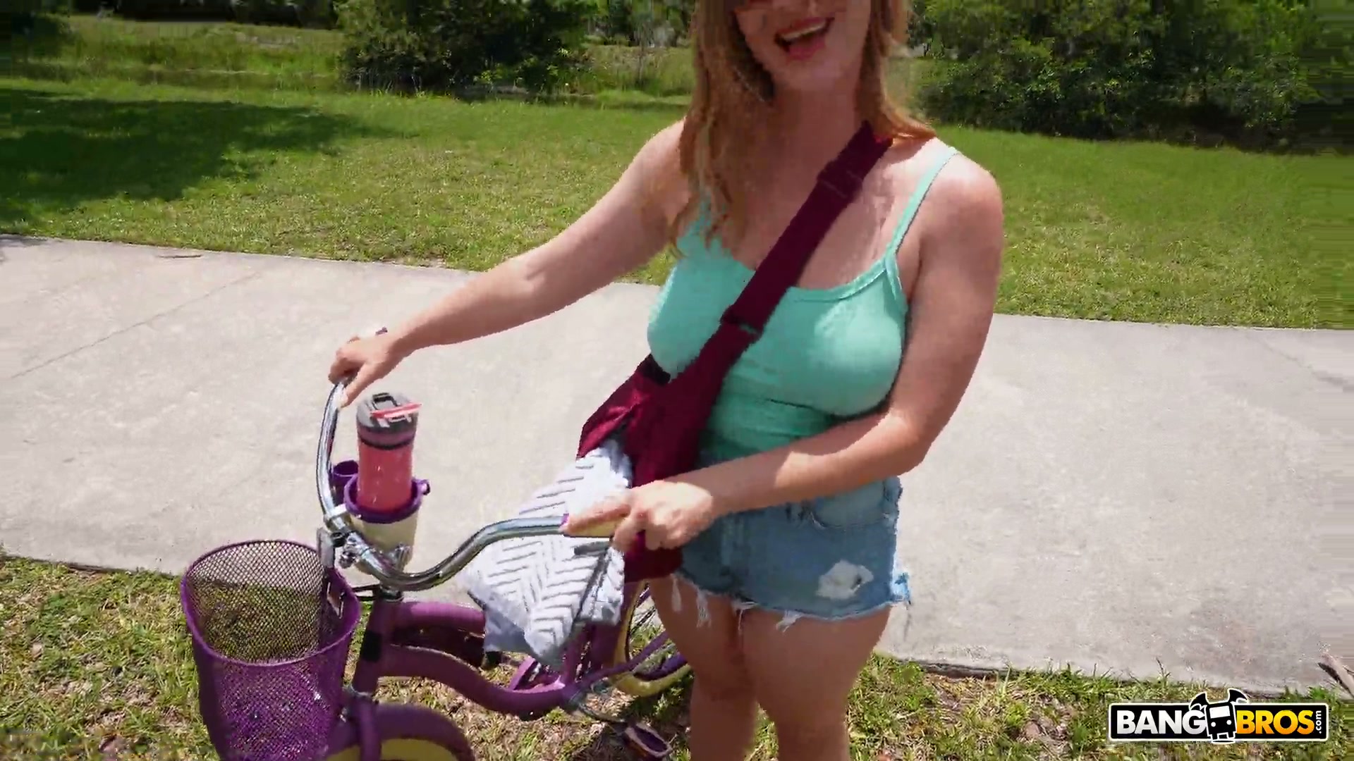 Dace – A Big Black Cock for the Voluptuous Bicycle Girl
