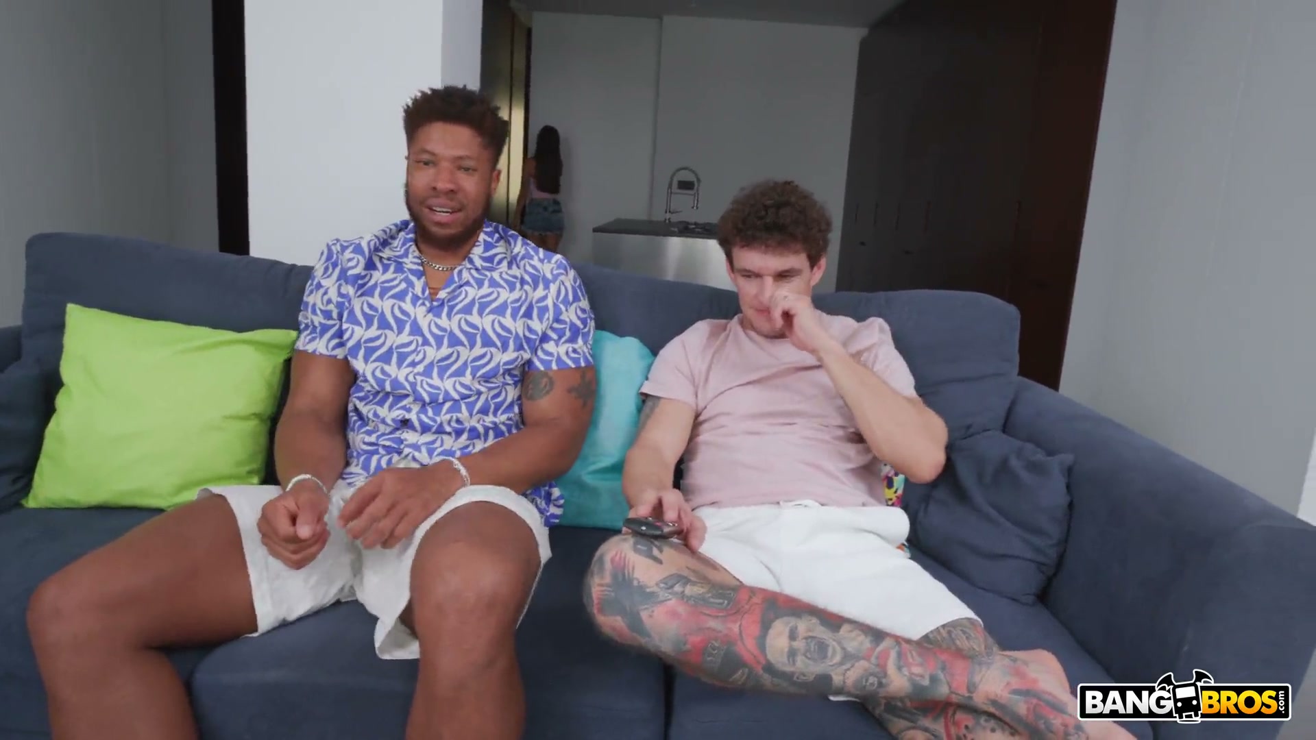 Sofia Smith – Sofia’s Awesome Threesome With Double Penetration