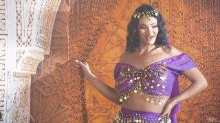 Victoria Grant – Seduced By The Belly Dancer