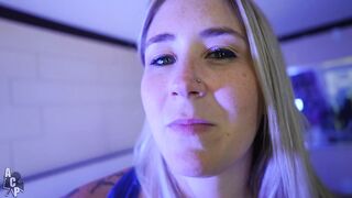 SubGirl0831 Soborna a un Policía Bbc con Sexo Caliente en el Hotel