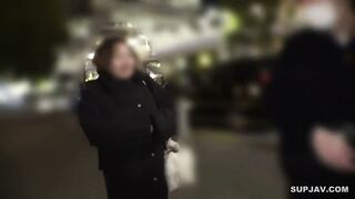 200GANA-3415 Uncensored I got a handjob from a grown-up woman lol.