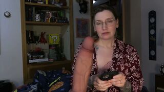 Bettie - Sudden Cock Growth - 33min