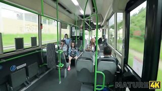 Vitoria Vonteese, Bus Sex  MATURE 4-K
