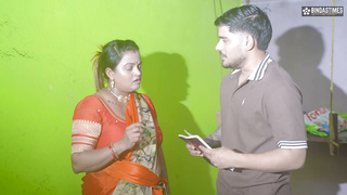 Urmila and Rozi EMI Agent Ne EMI Ke Badle Maa Aur Beti Ko Ek Saath Pela Uncut